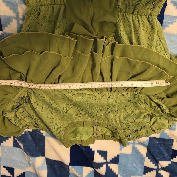 Elegant Green Lace Ruffle Dress - Picture 6 of 6